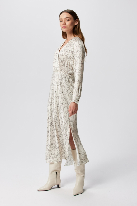 Biała sukienka w linearny deseń